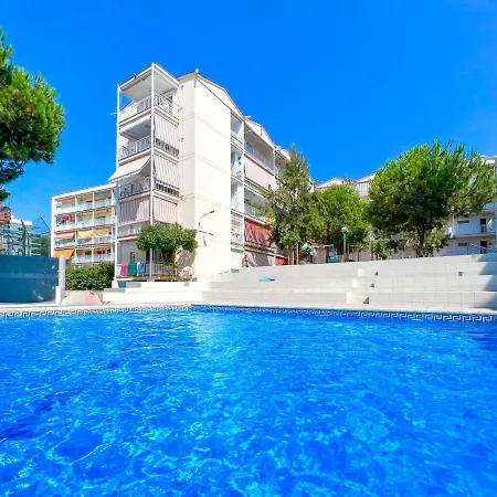 Swimming Pool, Great Location, Family Friendly, Cozy * 살루